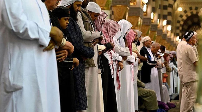 জুমার নামাজ কতক্ষণ পর্যন্ত দেরি করে পড়া যায়?