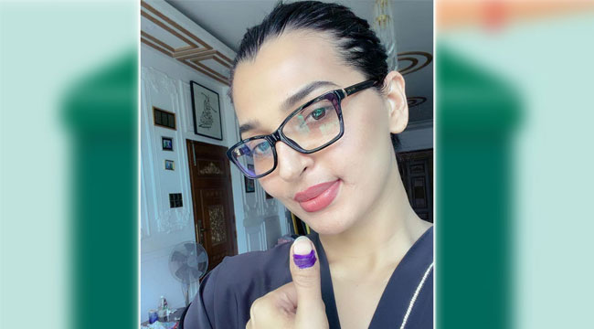 ভোটের কালিতে অজু হচ্ছে কি না, চিন্তিত বর্ষা!