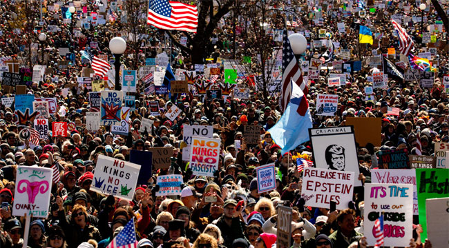 যুক্তরাষ্ট্রে ট্রাম্পবিরোধী বিক্ষোভে লাখ লাখ মানুষের সমাগম