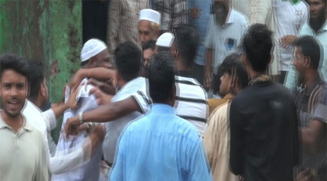 বাকেরগঞ্জে ইউপি চেয়ারম্যানের ওপর বিএনপি নেতাকর্মীদের হামলা