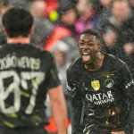 ওসমান ডেম্বেলের জোড়া গোলে সেমিতে পিএসজি