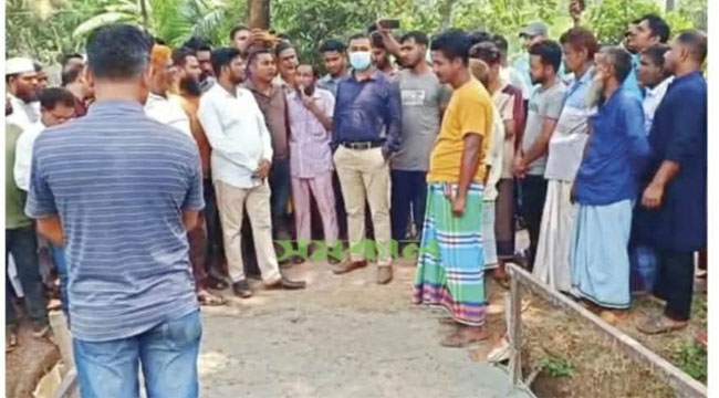 আগৈলঝাড়ায় রডের পরিবর্তে বাঁশ, সেতু ভেঙে ফেলার নির্দেশ প্রশাসনের