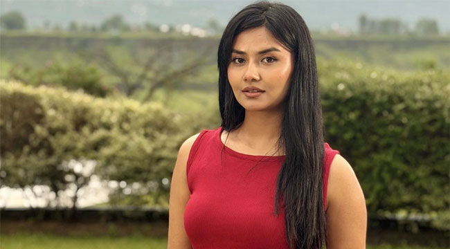 এবার ‘ব্যাচেলর পয়েন্ট’-এ নেপালি অভিনেত্রী