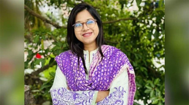 ২১ ঘণ্টা সময় পেলেন মনিরা শারমিন