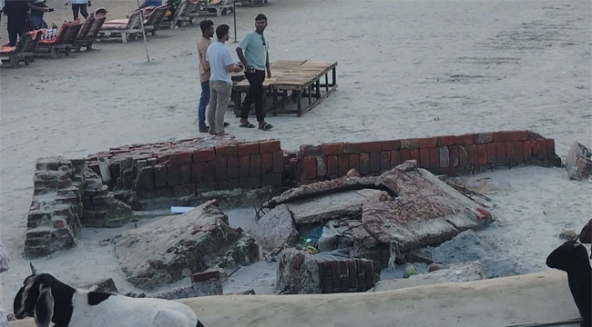 কুয়াকাটায় পর্যটকদের জন্য ভয়ের কারণ কংক্রিটের ফাঁদ