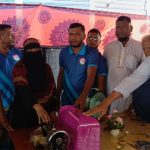 চরফ্যাশনে দরিদ্রদের মাঝে ছাগল ও সেলাই মেশিন বিতরণ