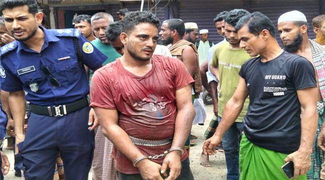 রাজাপুরে চাঁদা নিতে এসে যুবক আটক, পুলিশে সোপর্দ