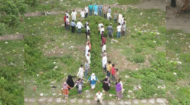 ঝালকাঠিতে মানববৃক্ষ তৈরি করে বিশ্ব পরিবেশ দিবস উদযাপন