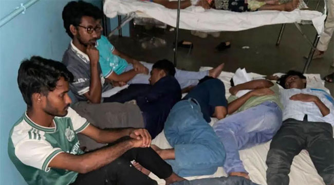 বরিশাল বিশ্ববিদ্যালয়ে হামলায় সাংবাদিকসহ আহত ১৫