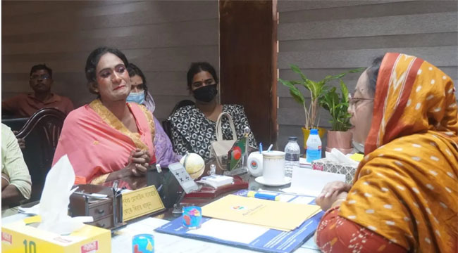 বরিশাল সিটি করপোরেশনে চাকরি পেলেন তৃতীয় লিঙ্গের অভি