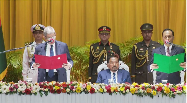 শপথ নিলেন নতুন রাষ্ট্রপতি