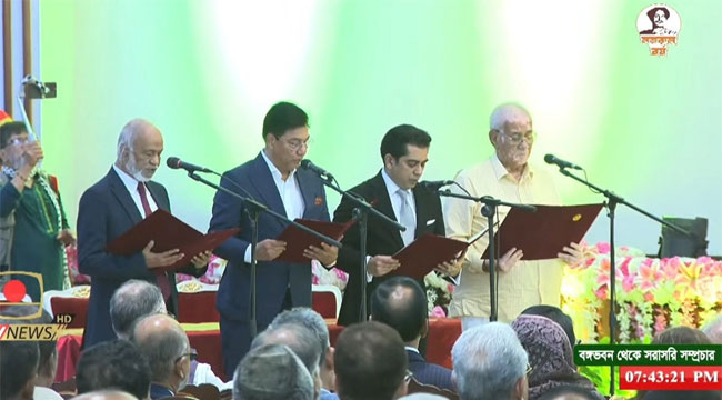 শপথ নিলেন ৪ মন্ত্রী ও দুই প্রতিমন্ত্রী