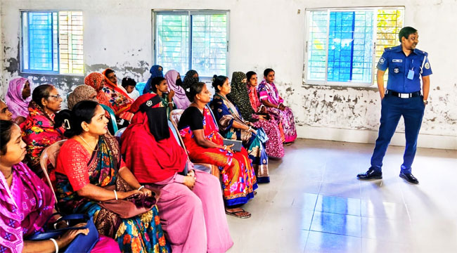 বাল্যবিবাহ ও মব কালচারের বিরুদ্ধে নারীদের সোচ্চার হওয়ার আহ্বান আগৈলঝাড়ার ওসির