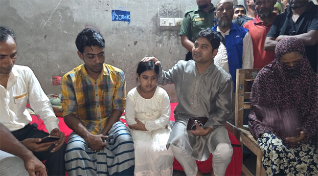 উজিরপুরের সেই পরিবারটির পাশে থাকার আশ্বাস ইউএনও’র