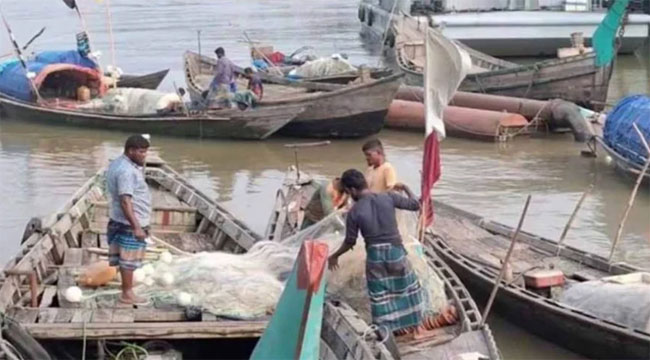 হিজলায় মেঘনা নদীতে ‘পুলিশের গুলিতে’ ১ জেলে নিহত