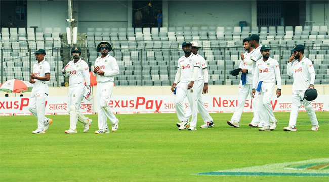 প্রথম ইনিংসে লিড, দ্বিতীয় ইনিংসে ব্যাটিং ধসে চাপে বাংলাদেশ